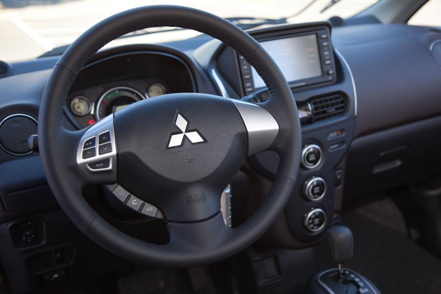  Mitsubishi i-MiEV 2012 года  (US) (фото 155 из 234)
